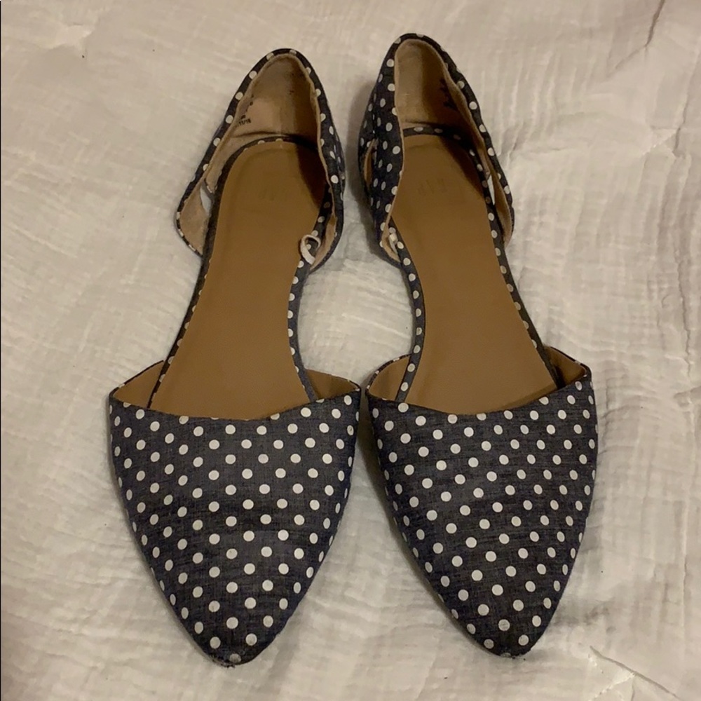 Flats with polka dots